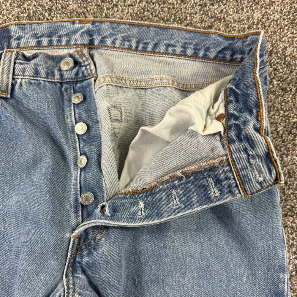 Vintage Levis 501xx Button Fly Straight Leg Raw Hem Jeans Mens 33x36 Fit 30x33.5 - Picture 3 of 14